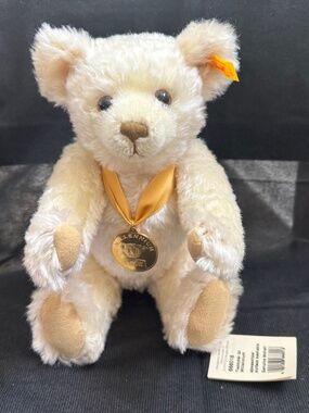 Steiff Millennium Teddy Bear Mohair White 666018 with Tags & Plastic Case
